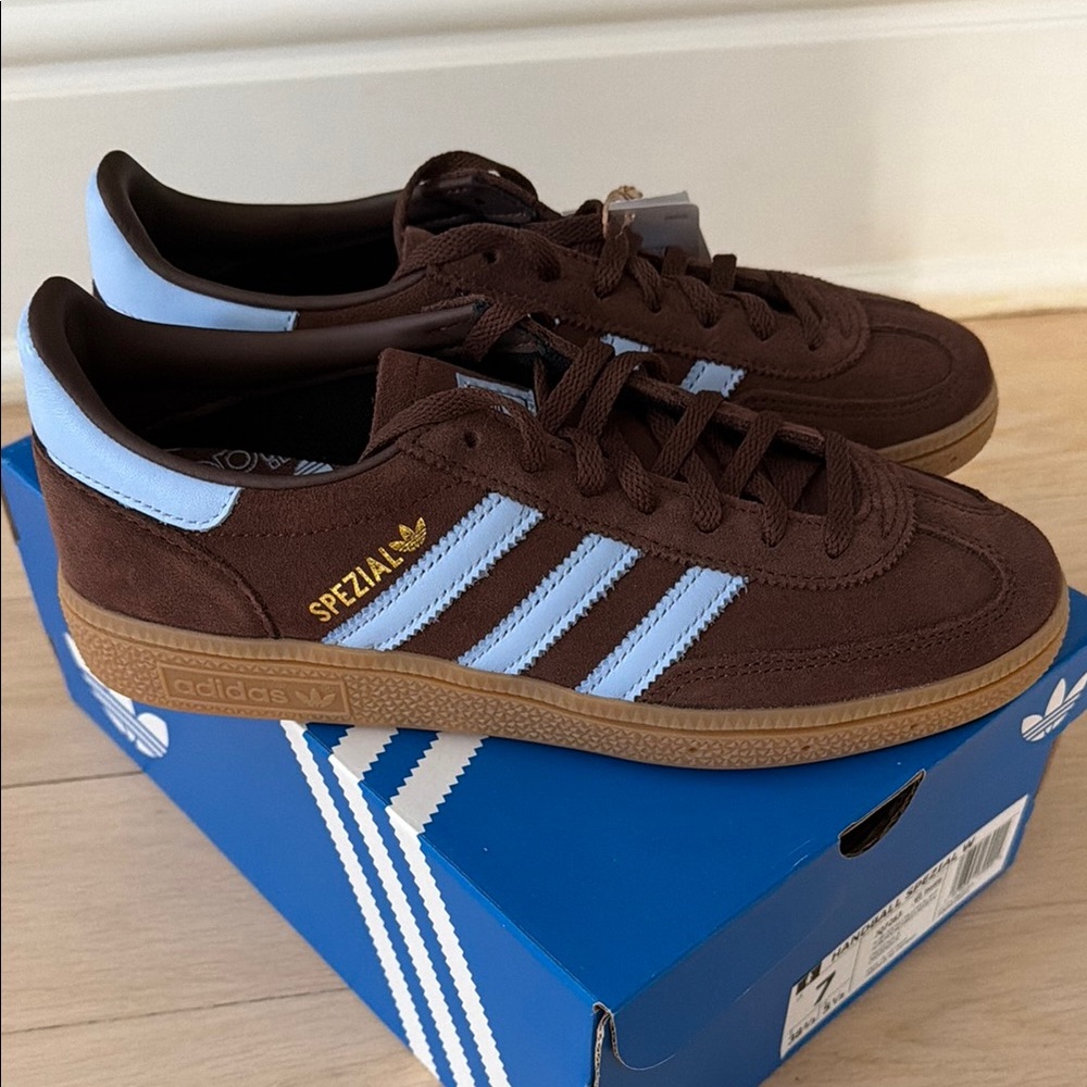 Adidas Spezial Sneakers